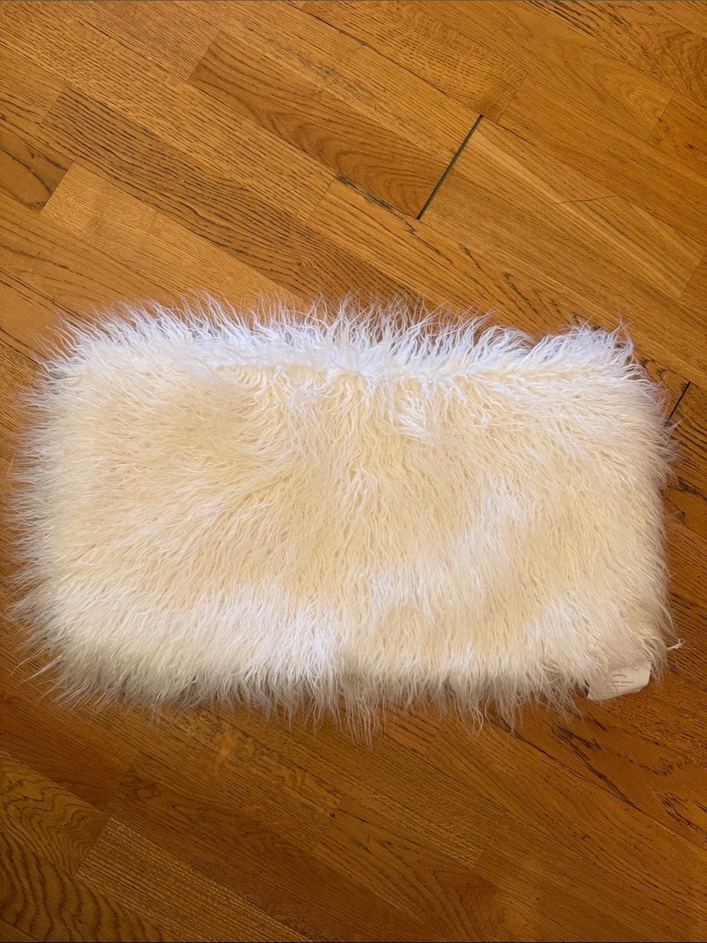 POTTERY BARN | NWT Mongolian Faux Fur Lumbar Pillow Cover - Ivory - 12x24